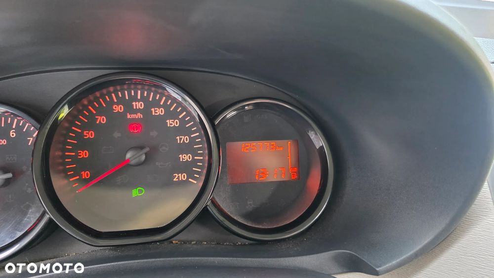 Dacia Lodgy 1.6 MPI 85 Ambiance - 28