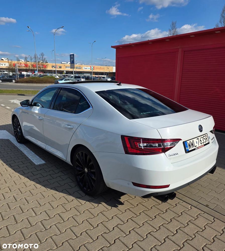 Skoda Superb 2.0 TSI 4x4 L&K DSG - 4