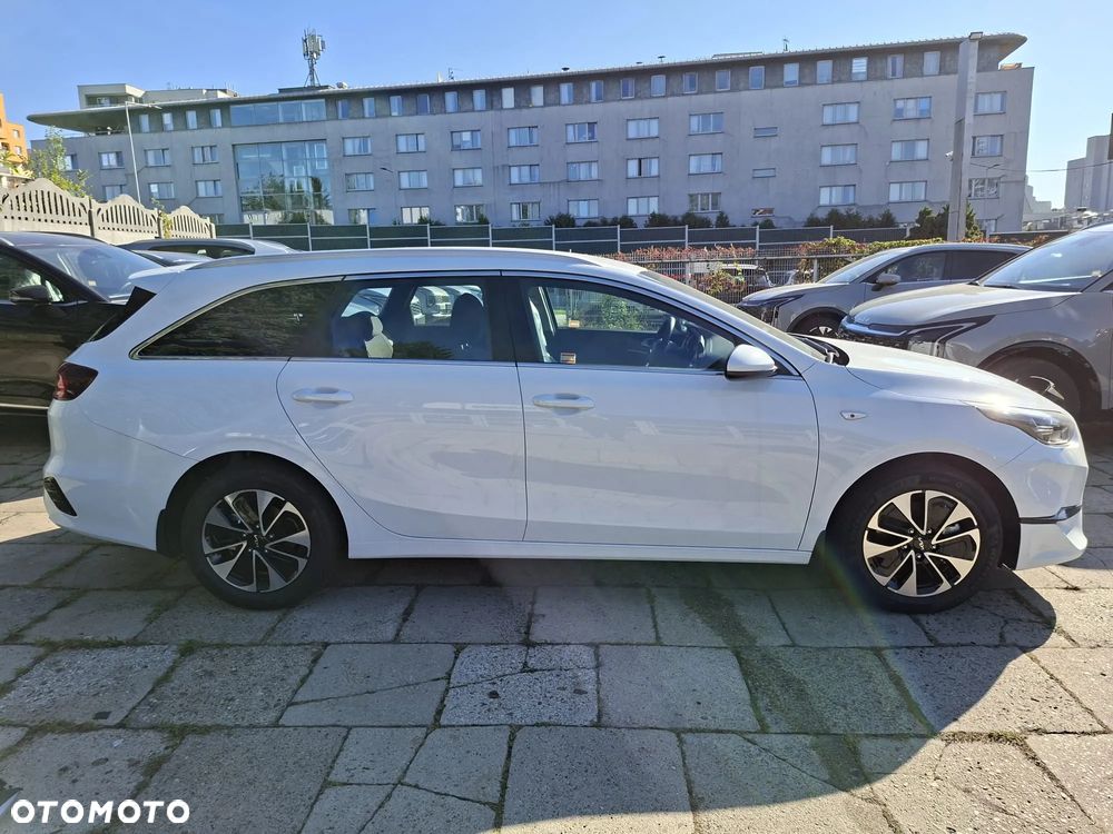 Kia Ceed 1.5 T-GDI M - 6