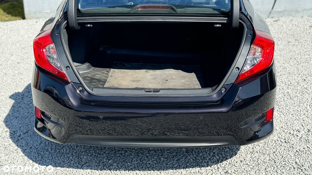 Honda Civic 1.5 i-VTEC Turbo Executive - 11
