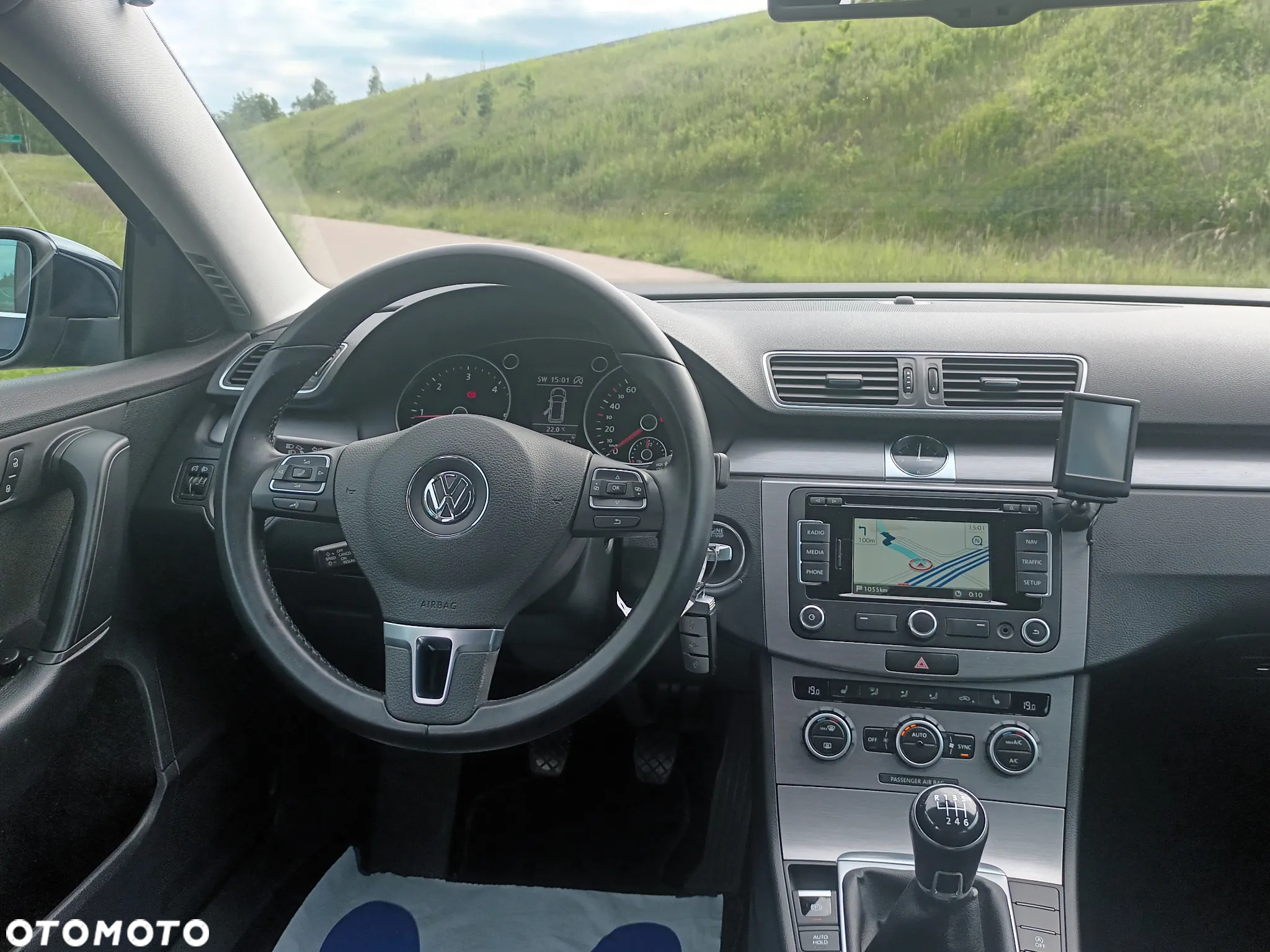 Volkswagen Passat 2.0 TDI Comfortline - 19
