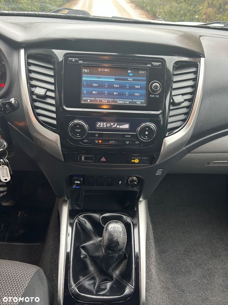 Mitsubishi L200 Pick Up 4x4 S&S Club Cab Diamant Edition - 25