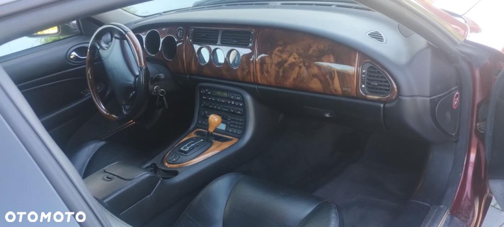 Jaguar XK - 5