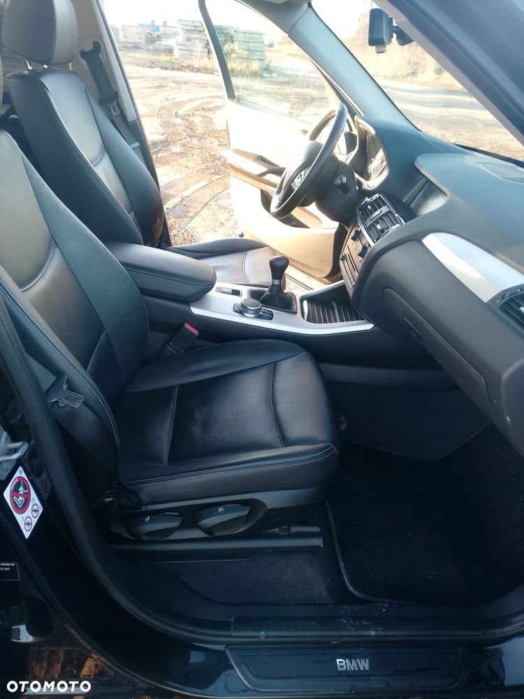 BMW X3 sDrive18d - 12