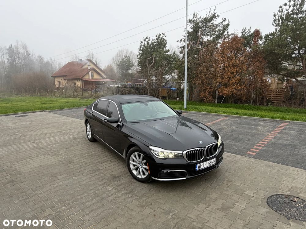 BMW Seria 7 740Li - 6