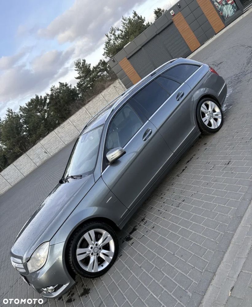 Mercedes-Benz Klasa C 250 CGI BlueEff Avantgarde - 2