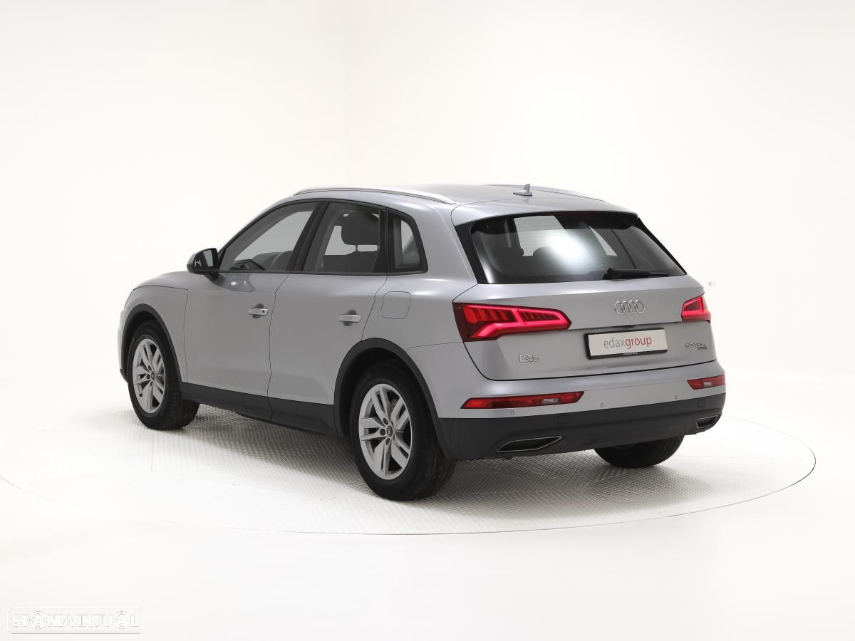 Audi Q5 50 TFSIe quattro S tronic - 4