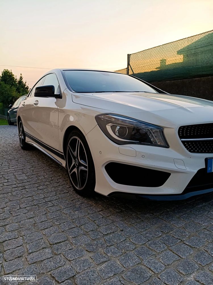 Mercedes-Benz CLA 220 CDI 7G-DCT AMG Line - 12
