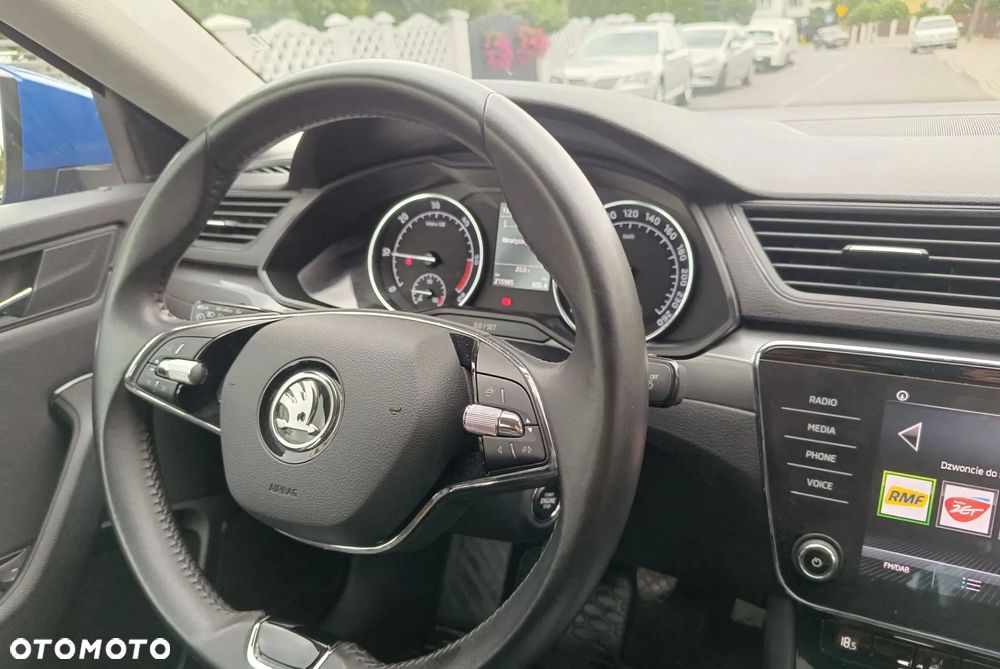 Skoda Superb 2.0 TDI Ambition - 26