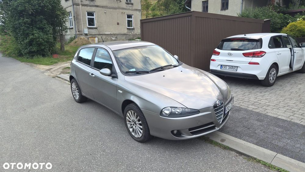 Alfa Romeo 147 1.9 JTD 8V Progression - 4