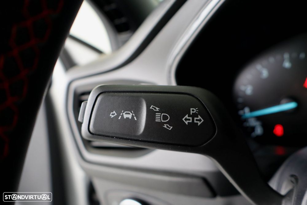 Ford Focus 1.0 EcoBoost MHEV ST-Line - 18