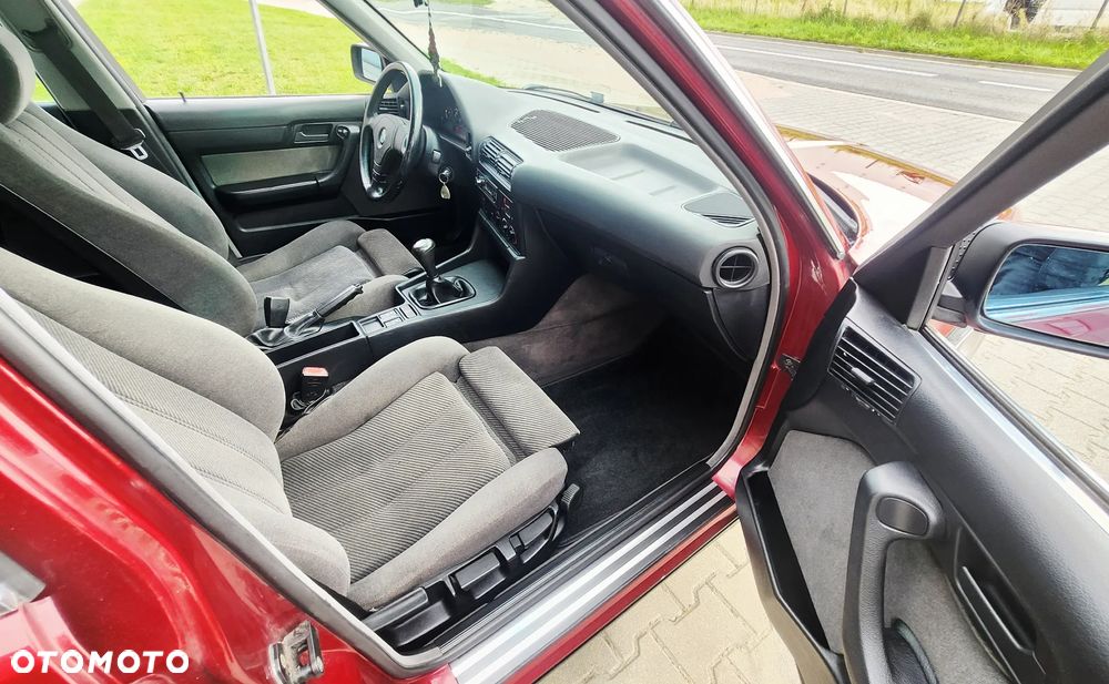 BMW Seria 5 525i - 11