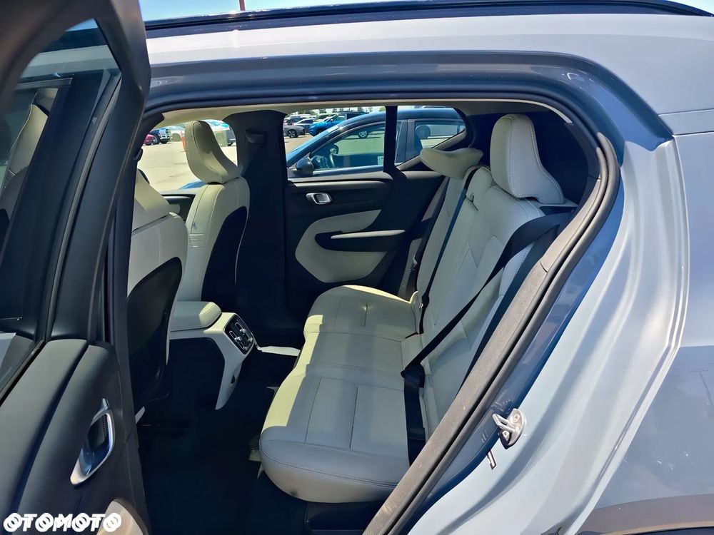 Volvo XC 40 B4 Ultimate Dark - 11