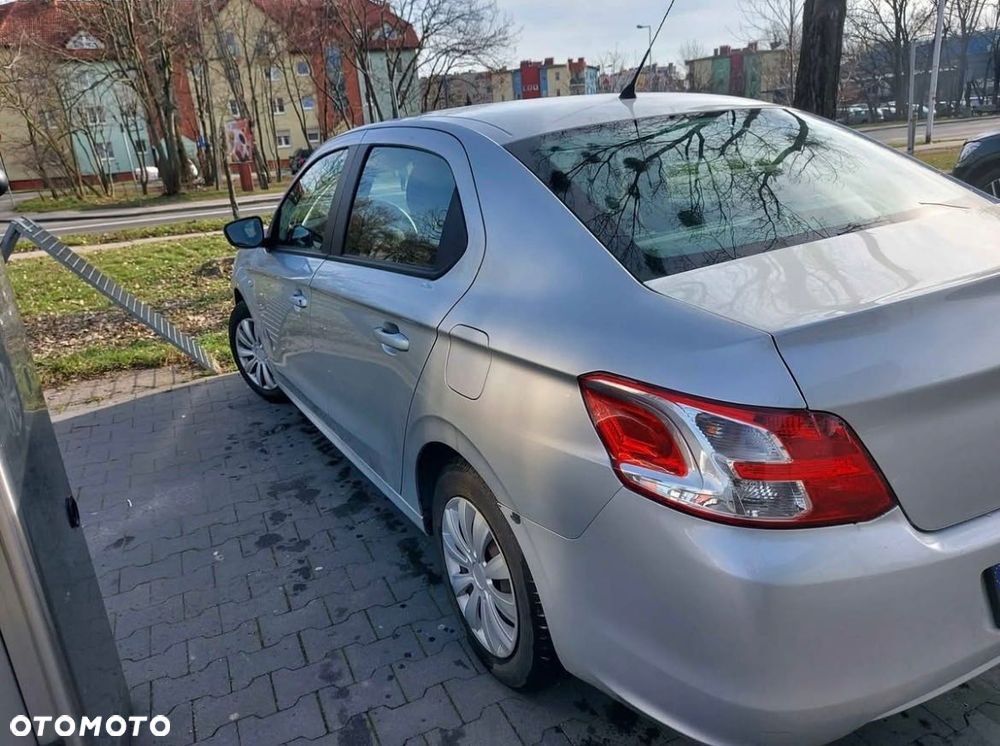 Peugeot 301 - 2