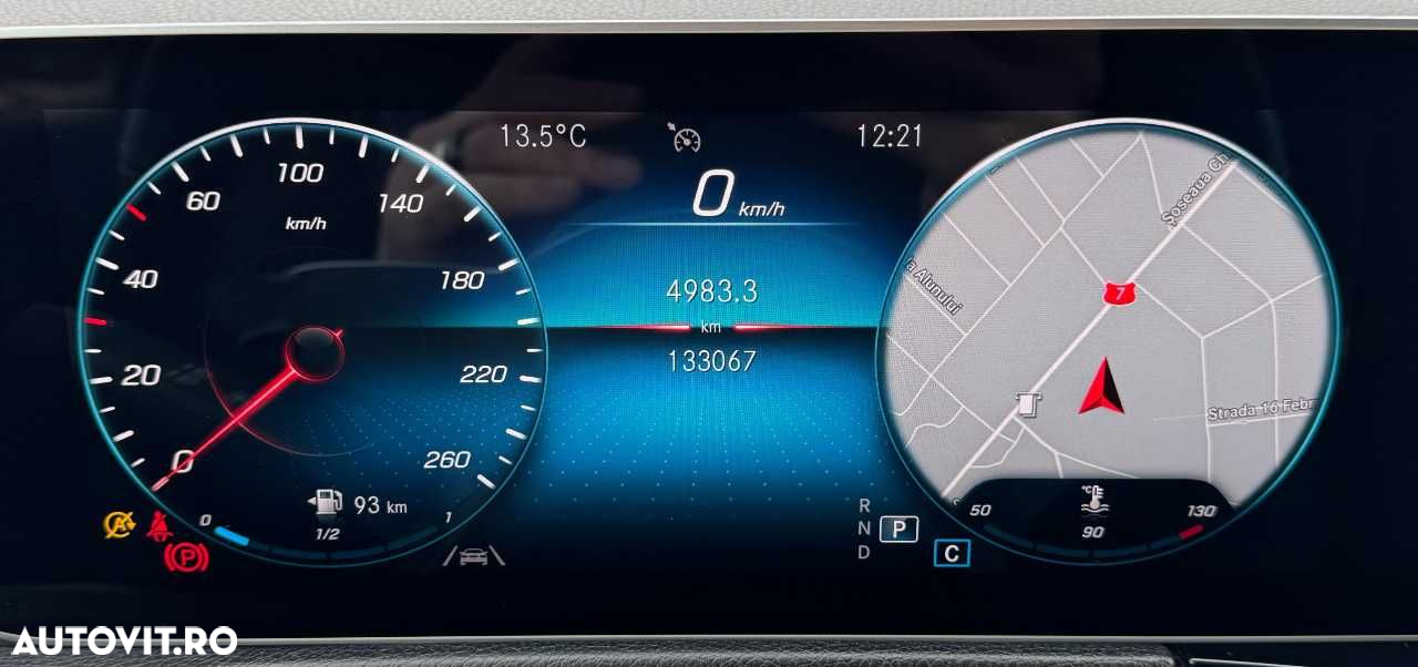 Mercedes-Benz GLB - 30