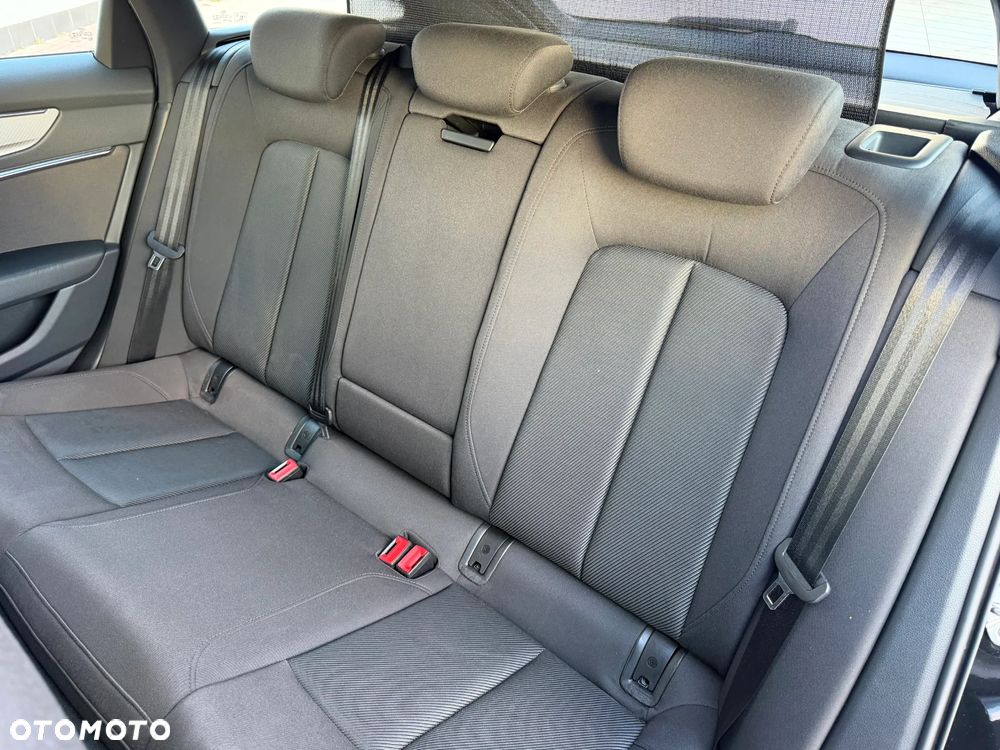 Audi A6 Avant 40 TDI S tronic - 27