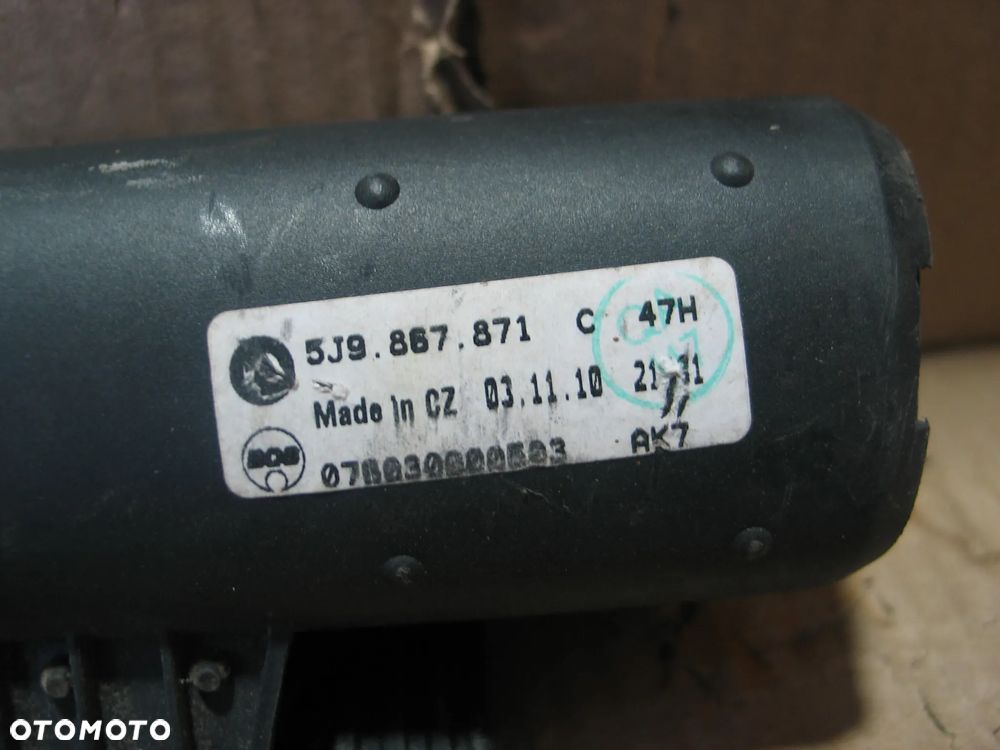 roleta bagaznika skoda fabia 2 II 5J9867871C - 9