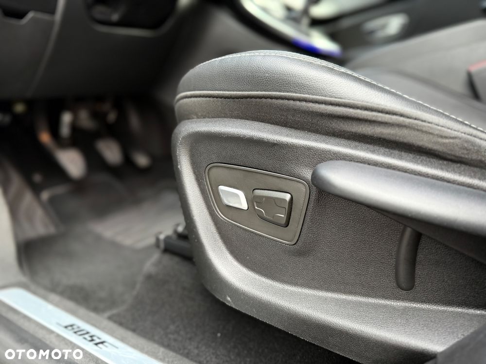 Renault Scenic ENERGY TCe 130 BOSE EDITION - 31