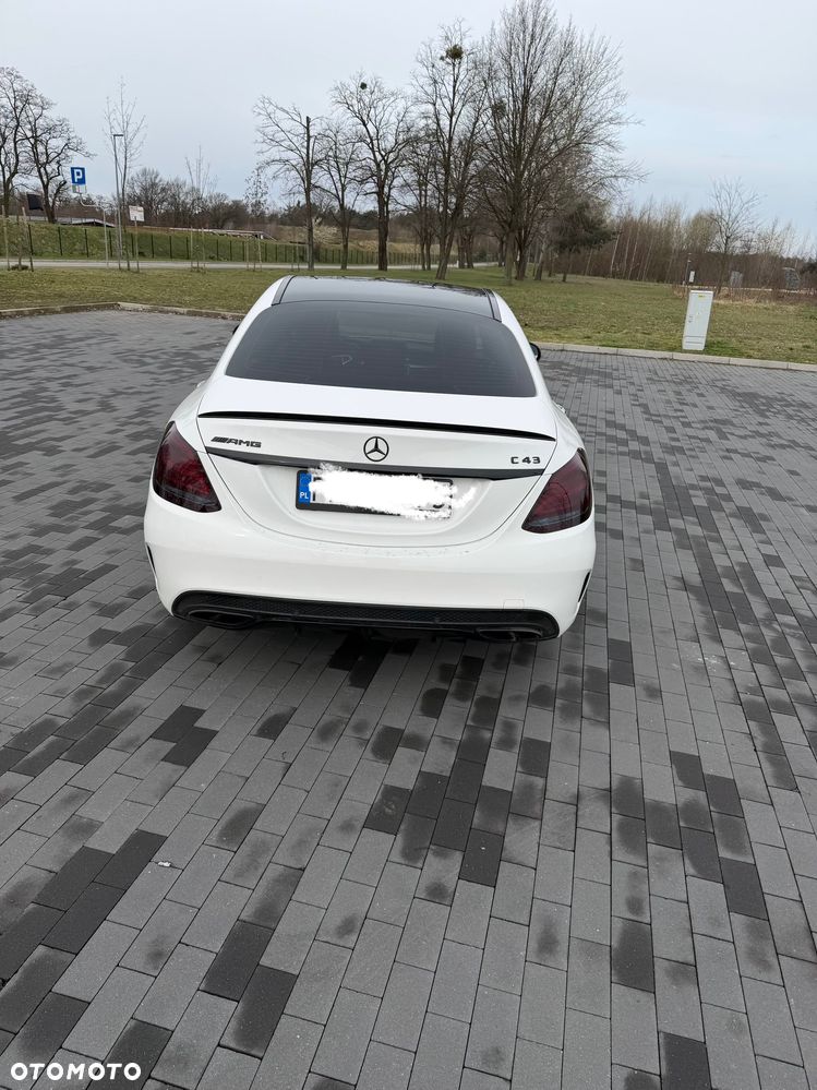 Mercedes-Benz Klasa C AMG 43 4Matic 9G-TRONIC - 35