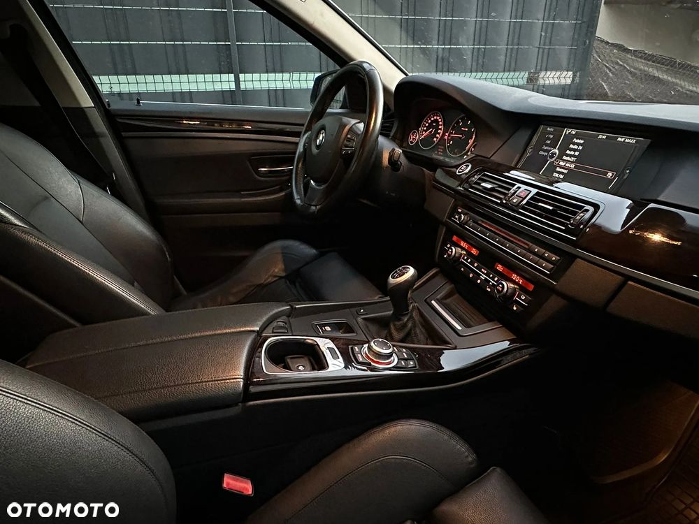BMW Seria 5 - 14