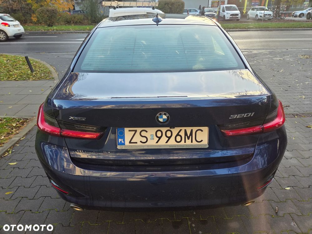 BMW Seria 3 320i xDrive - 5