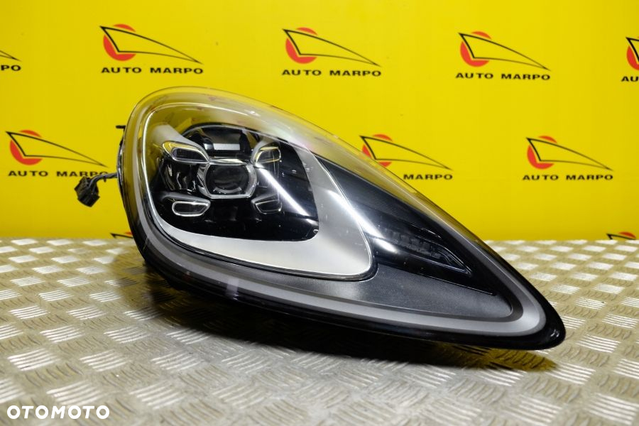 PORSCHE CAYENNE 2019- REFLEKTOR LAMPA FULL LED R USA - 4