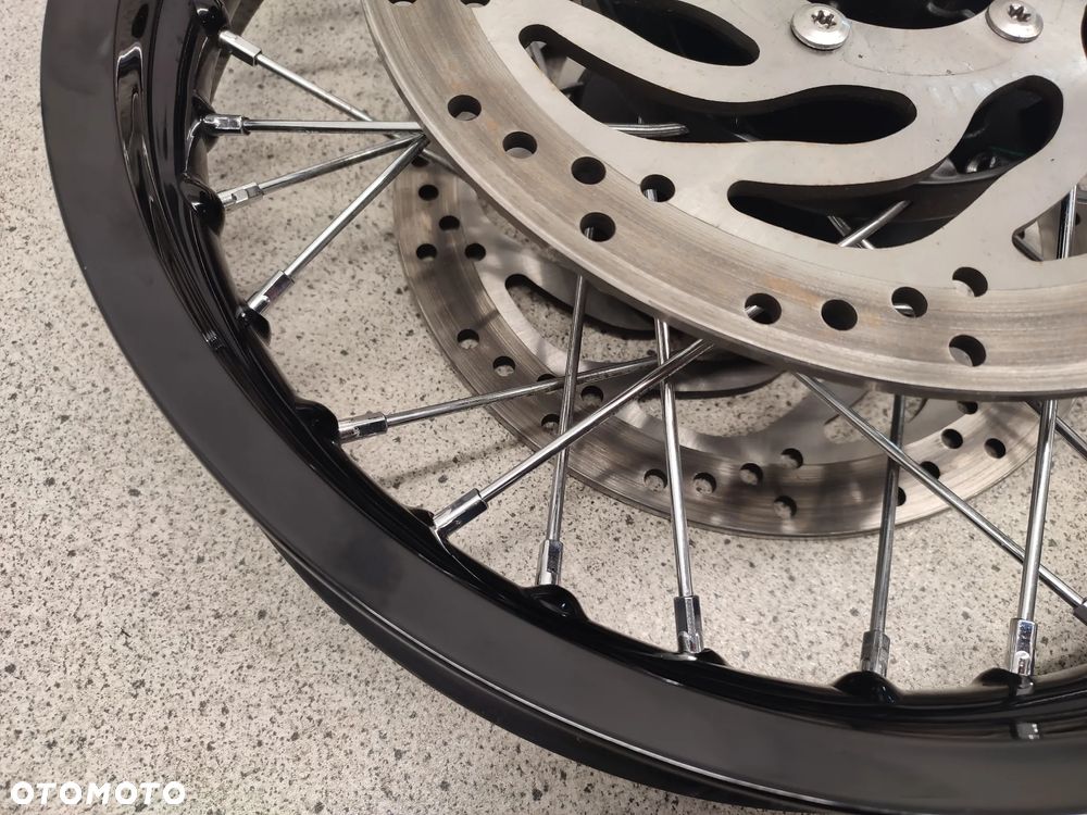 Felga przód, przednia, tarcze hamulcowe Triumph Boneville T120 - 3