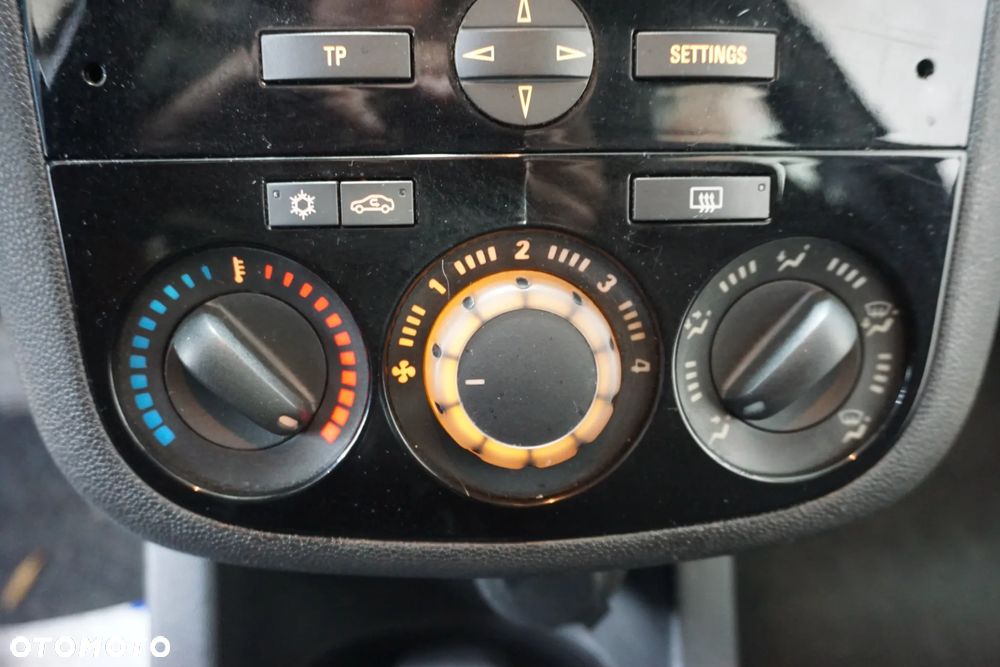 Opel Corsa 1.2 16V Enjoy - 28