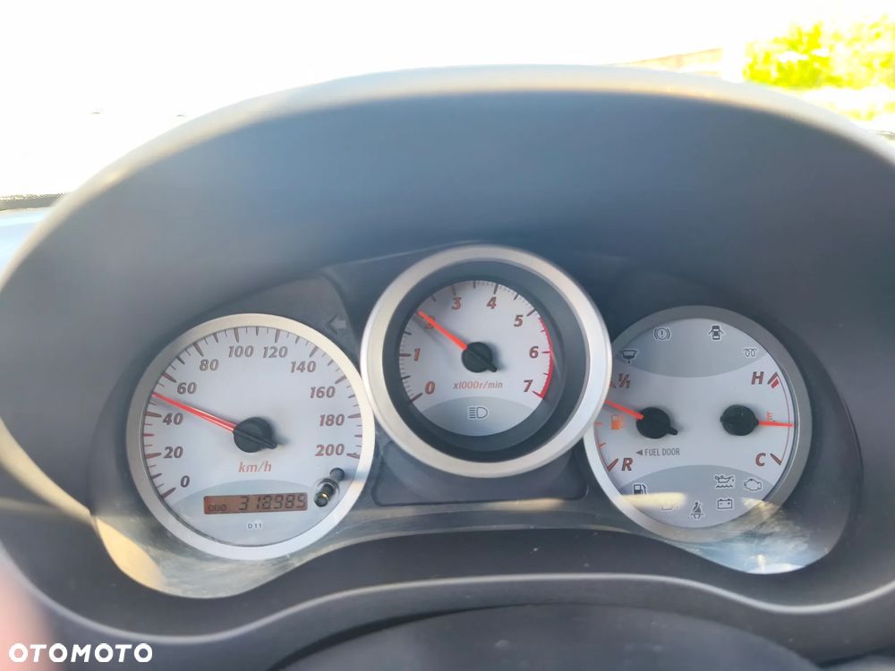 Toyota RAV4 2.0 D-4D 4x4 - 19