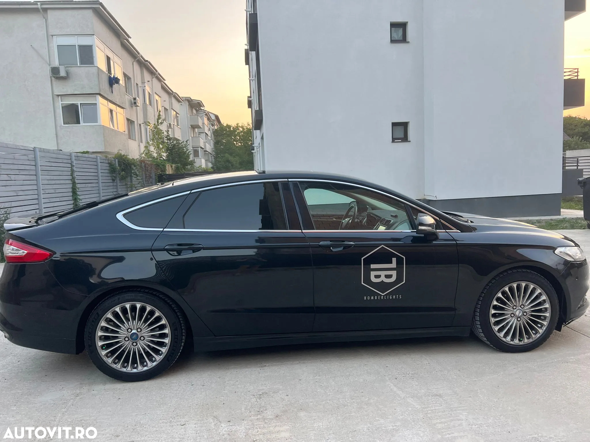 Ford Mondeo 2.0 EcoBoost Powershift Titanium - 30
