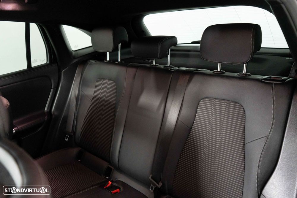 Mercedes-Benz GLA 250 e Progressive - 11