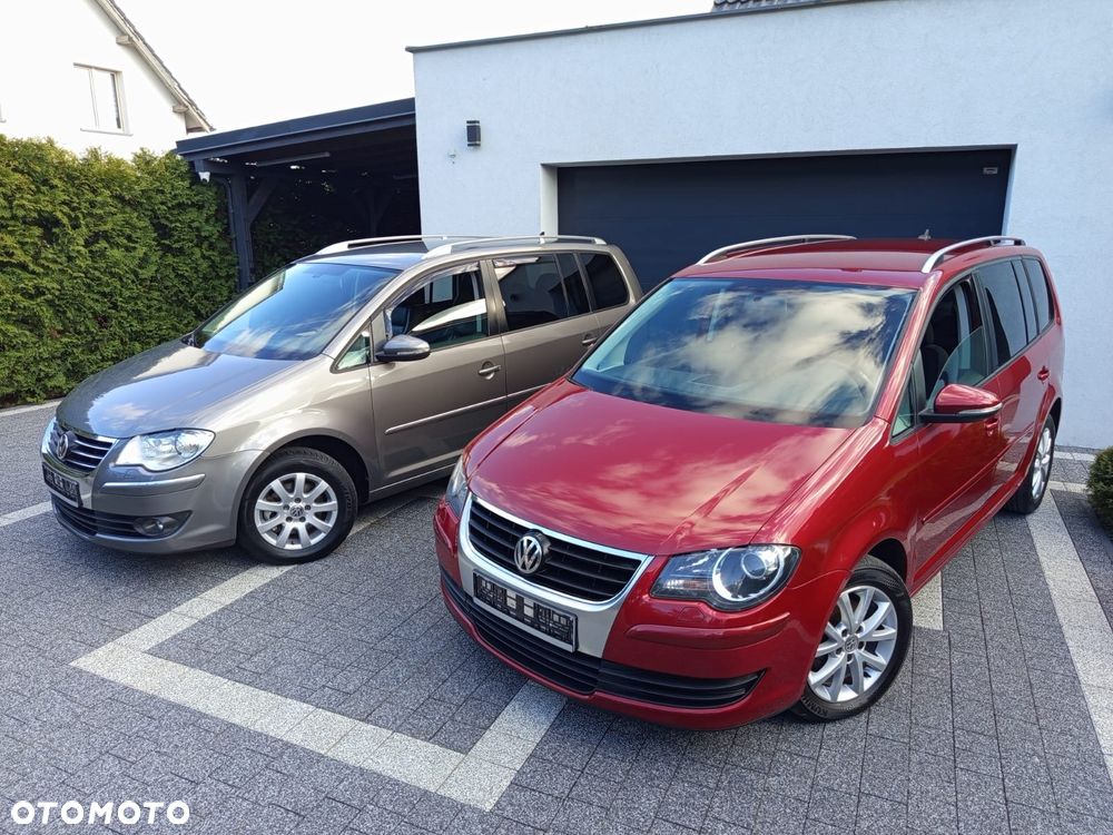 Volkswagen Touran 2.0 TDI DSG Highline - 1