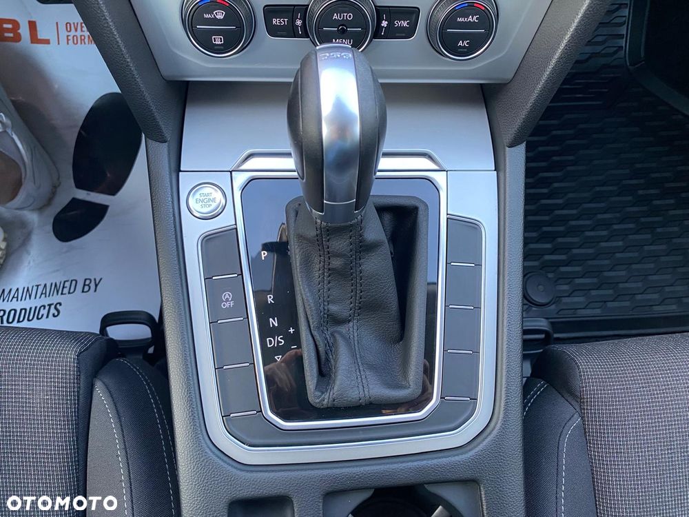 Volkswagen Passat 1.5 TSI OPF DSG Highline - 19