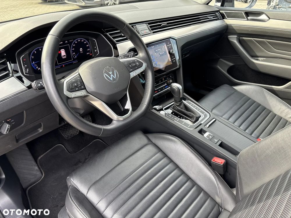 Volkswagen Passat 2.0 TSI Elegance DSG - 11