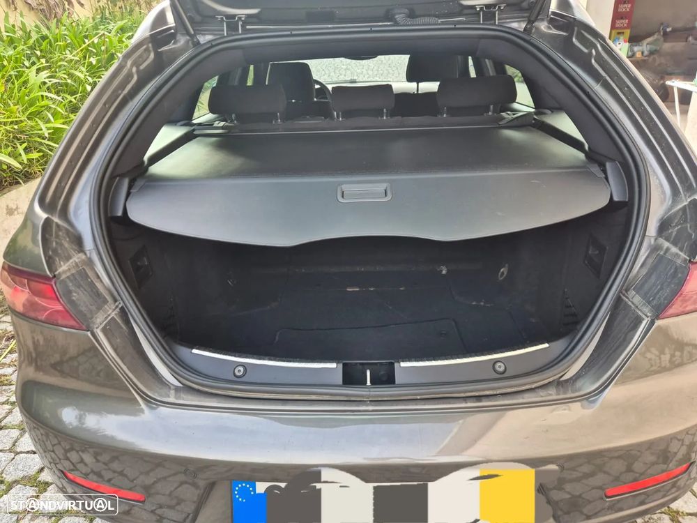 Alfa Romeo 159 Sportwagon 1.9 JTDm 16V - 5