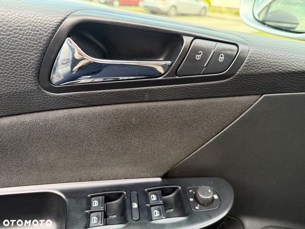Volkswagen Passat 2.0 TDI DPF Comfortline - 8