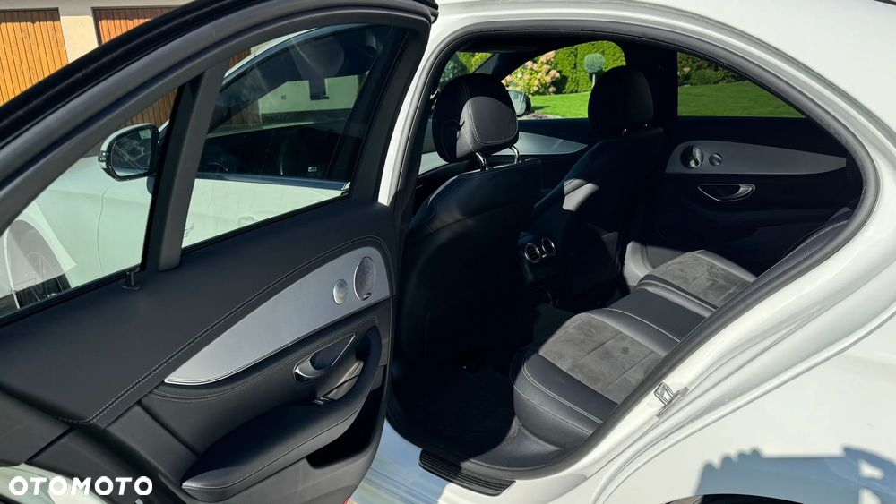 Mercedes-Benz Klasa E 220 d 4-Matic 9G-TRONIC - 10
