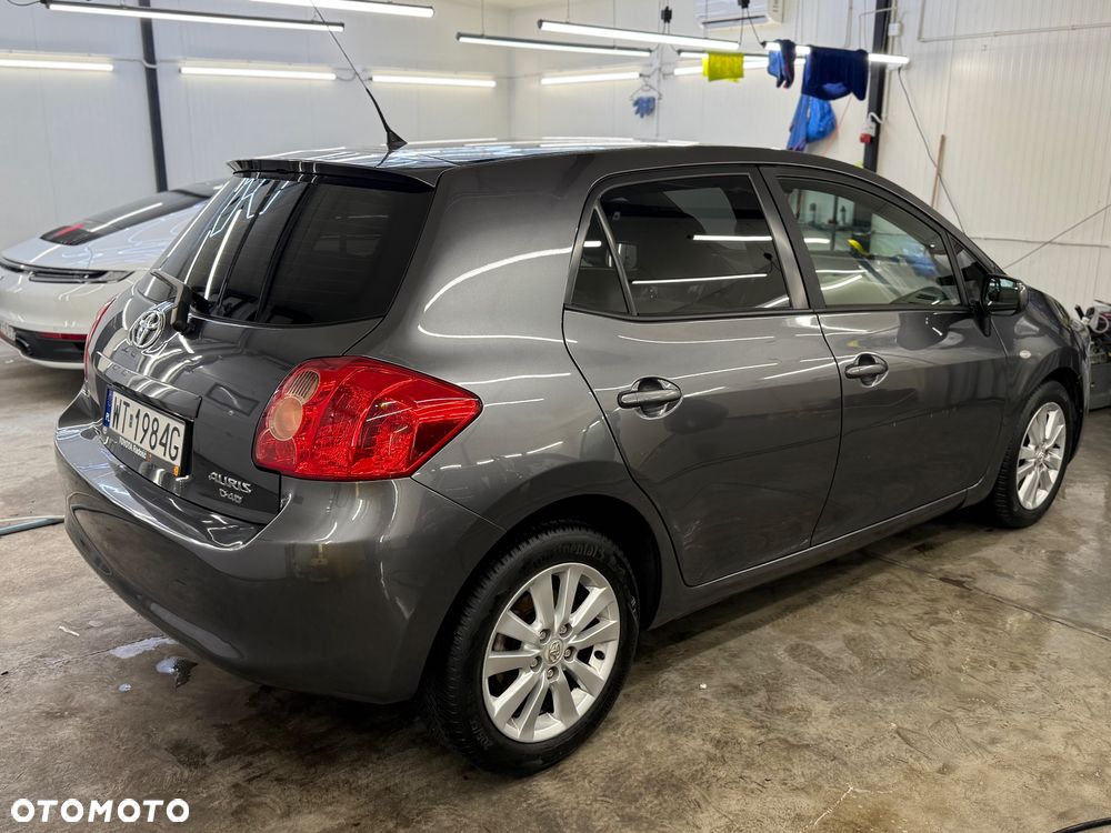 Toyota Auris 2.0 D-4D Premium - 6
