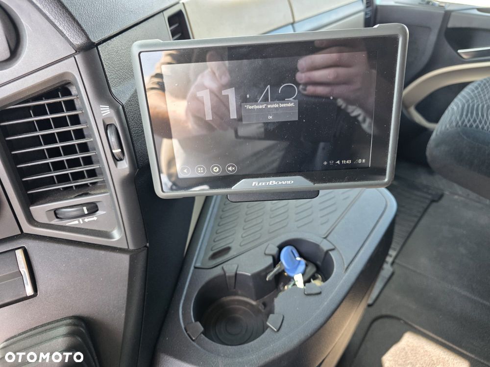 Mercedes-Benz ACTROS - 8