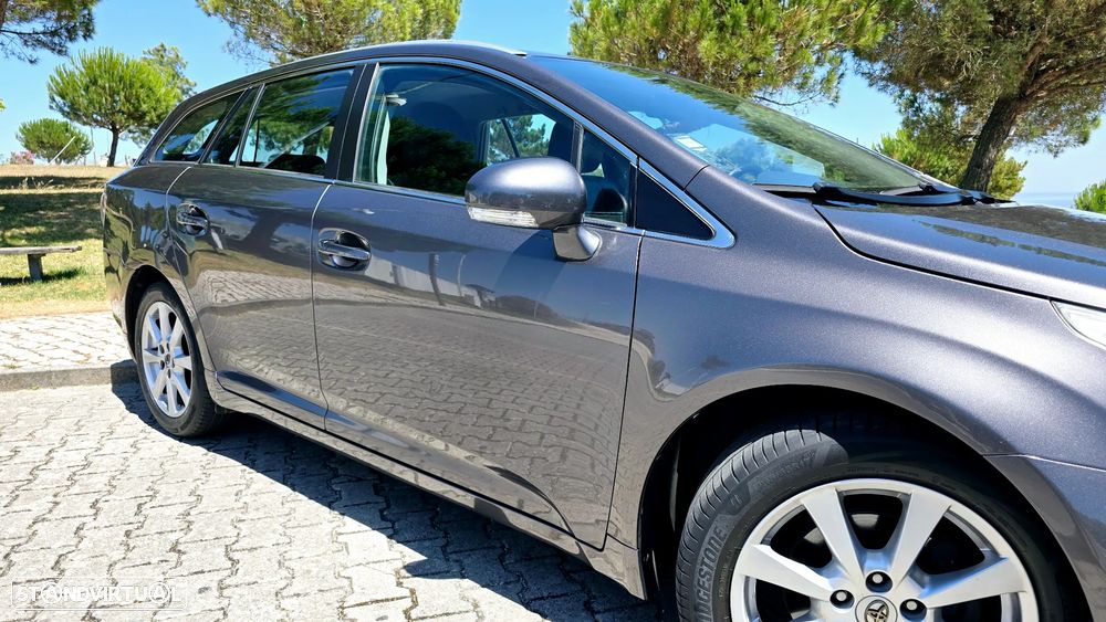 Toyota Avensis SD 2.0 D-4D Exclusive +Pele+GPS - 24