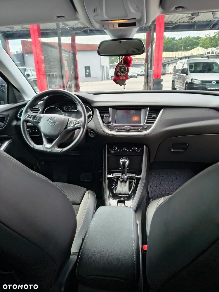 Opel Grandland X - 16