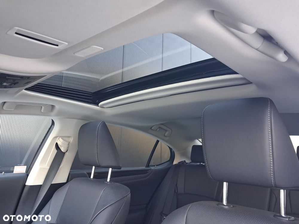 Lexus ES 300h Business Edition - 21