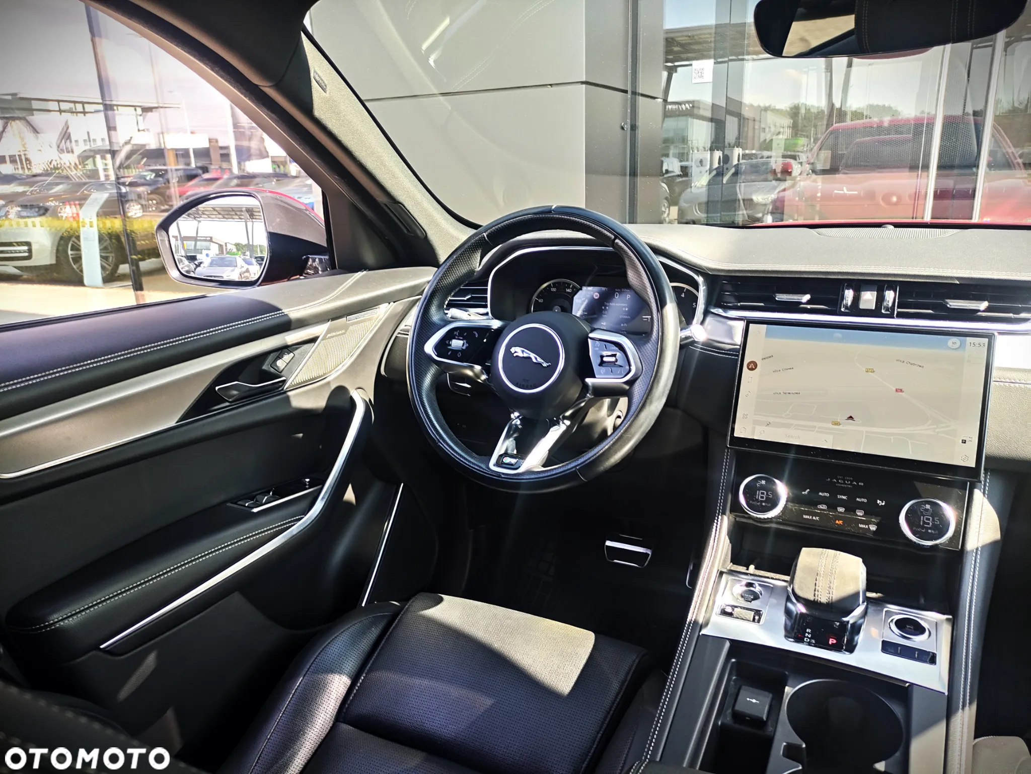 Jaguar F-Pace - 23