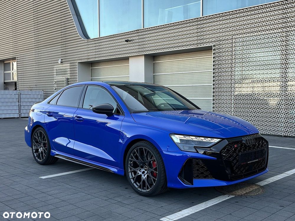 Audi RS3 Limousine - 13