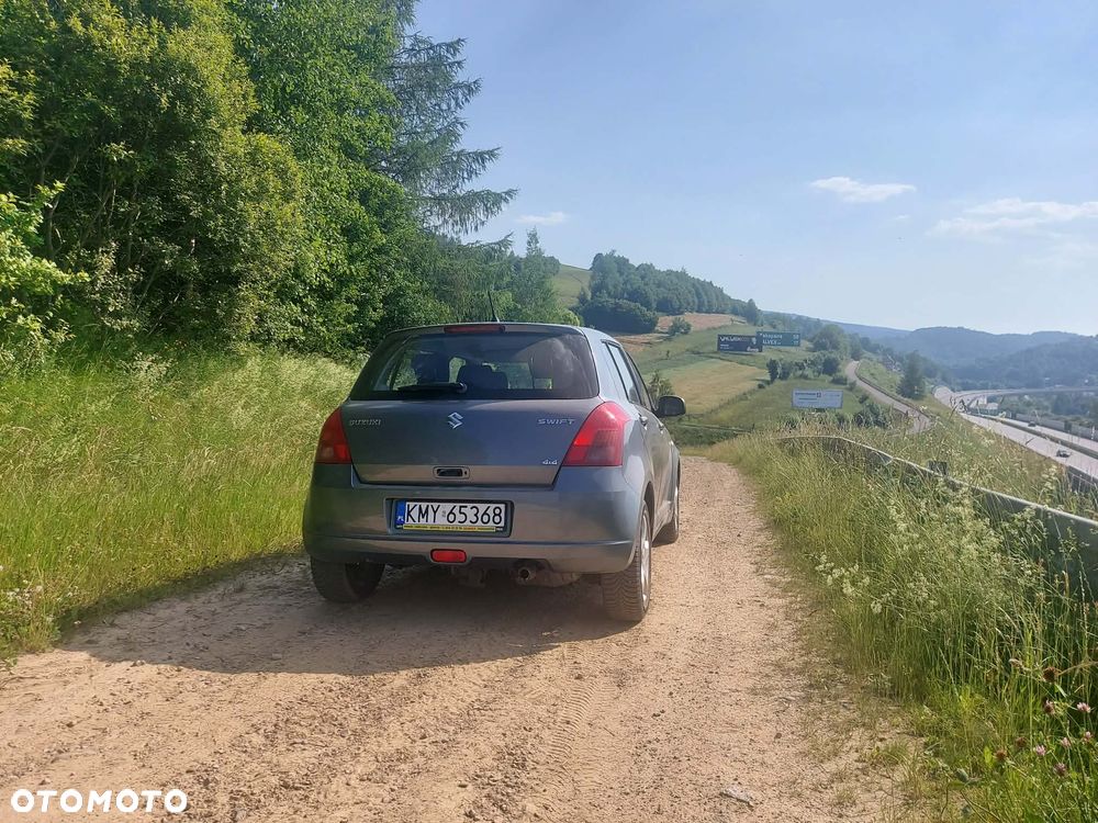 Suzuki Swift 1.3 GS / Premium 4WD - 5