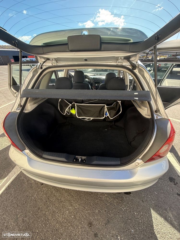 Honda Civic 1.4i S - 9