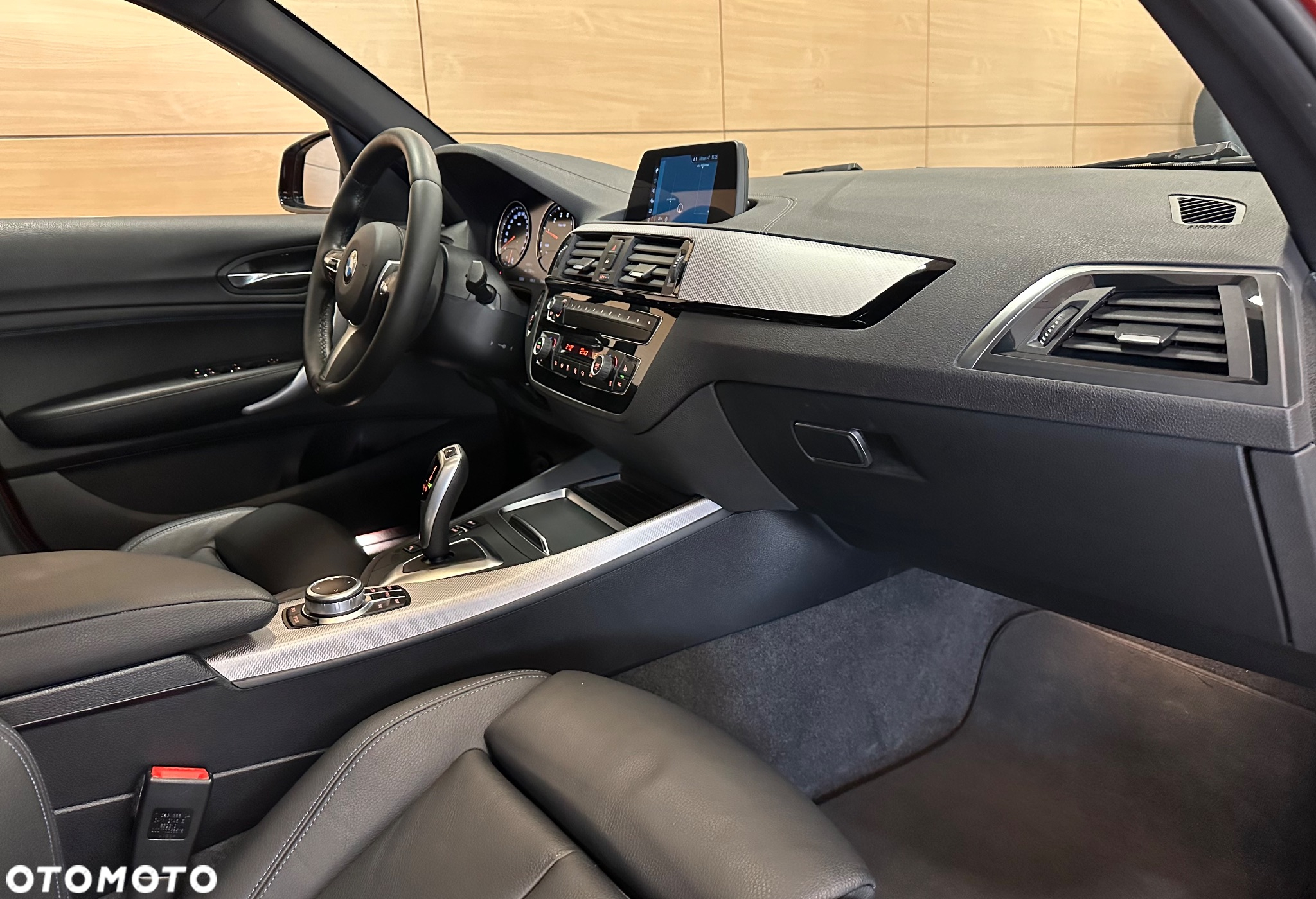 BMW Seria 1 118i M Sport - 8