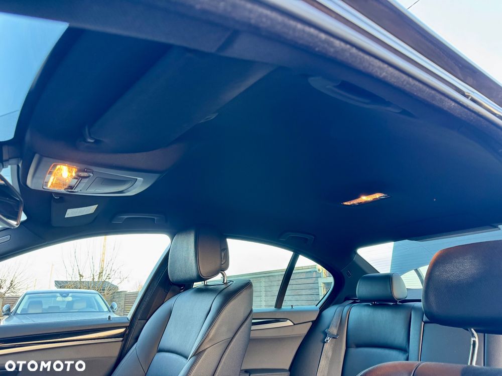 BMW Seria 5 535i Sport-Aut Modern Line - 19