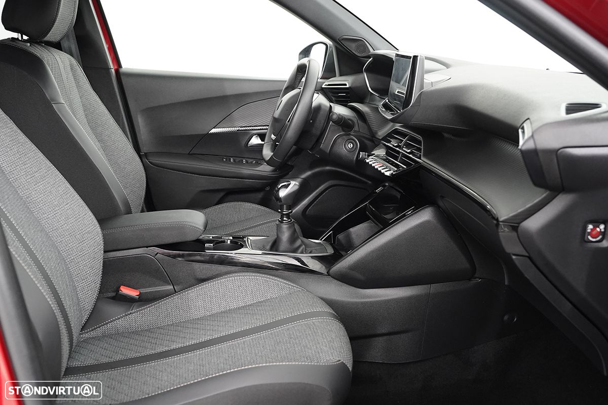 Peugeot 2008 1.2 PureTech Allure - 21