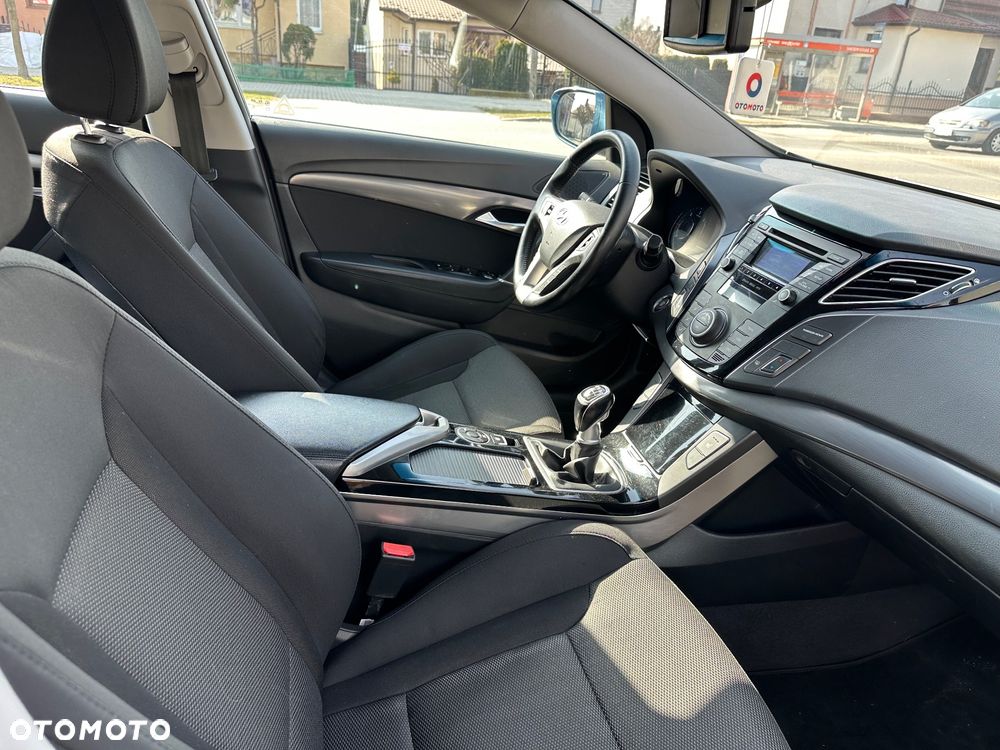 Hyundai i40 i40cw 1.7 CRDi Fifa World Cup Edition - 20